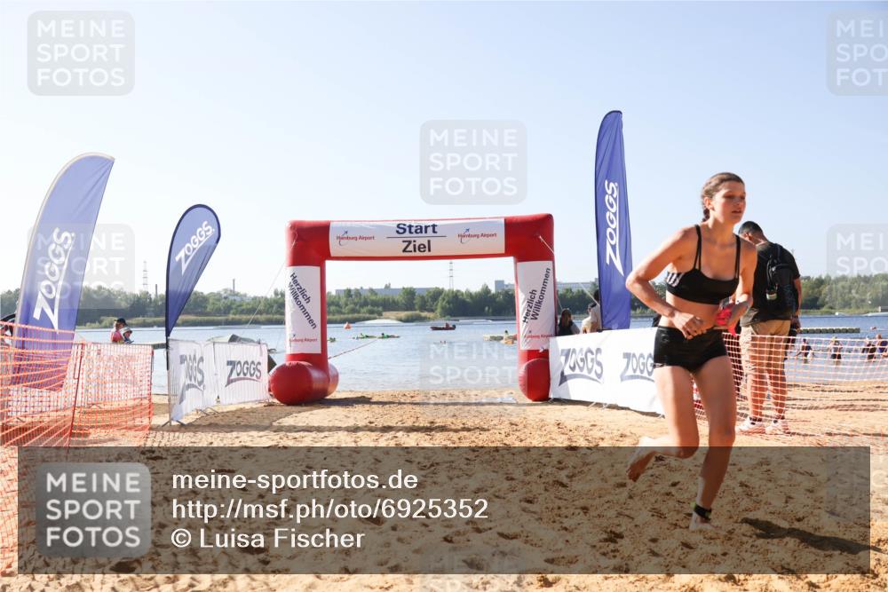 01.09.2024 - 17. Tribühne Triathlon Luisa Fischer http://msf.ph/oto/6925352 01.09.2024 10:30:01 Schwimmen 271, 295 meine-sportfotos.de