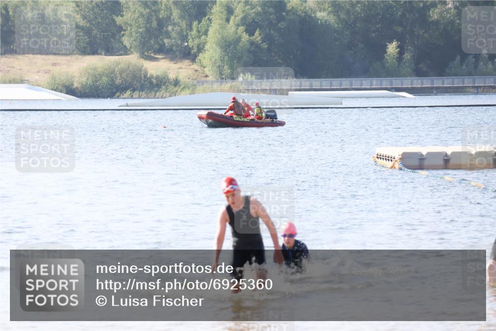 01.09.2024 - 17. Tribühne Triathlon Luisa Fischer http://msf.ph/oto/6925360 01.09.2024 10:31:07 Schwimmen 204, 217 meine-sportfotos.de