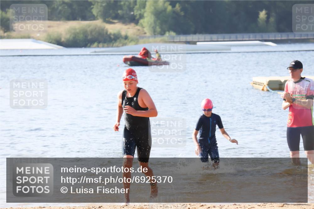 01.09.2024 - 17. Tribühne Triathlon Luisa Fischer http://msf.ph/oto/6925370 01.09.2024 10:31:10 Schwimmen 204, 217 meine-sportfotos.de