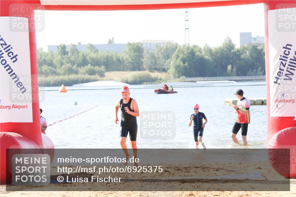 01.09.2024 - 17. Tribühne Triathlon Luisa Fischer http://msf.ph/oto/6925375 01.09.2024 10:31:11 Schwimmen 204, 217 meine-sportfotos.de