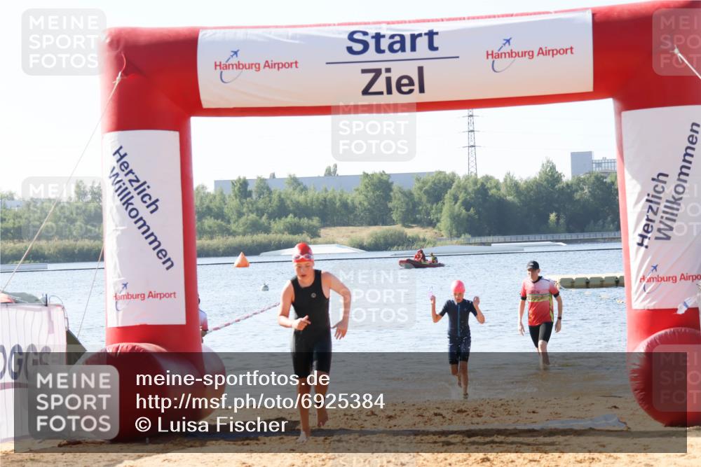 01.09.2024 - 17. Tribühne Triathlon Luisa Fischer http://msf.ph/oto/6925384 01.09.2024 10:31:13 Schwimmen 204, 217 meine-sportfotos.de