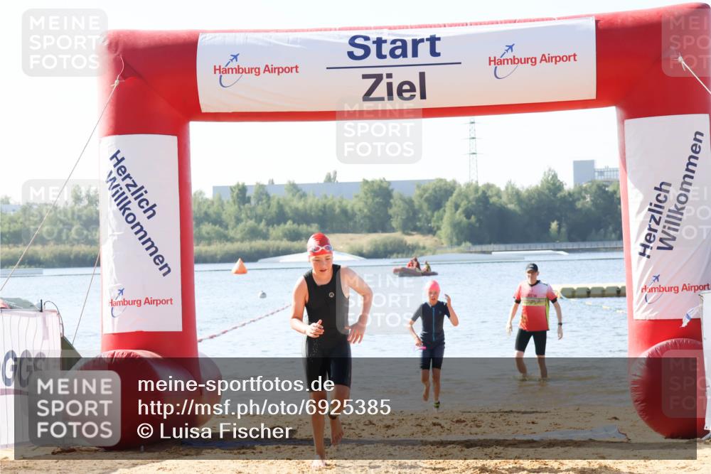 01.09.2024 - 17. Tribühne Triathlon Luisa Fischer http://msf.ph/oto/6925385 01.09.2024 10:31:13 Schwimmen 204, 217 meine-sportfotos.de