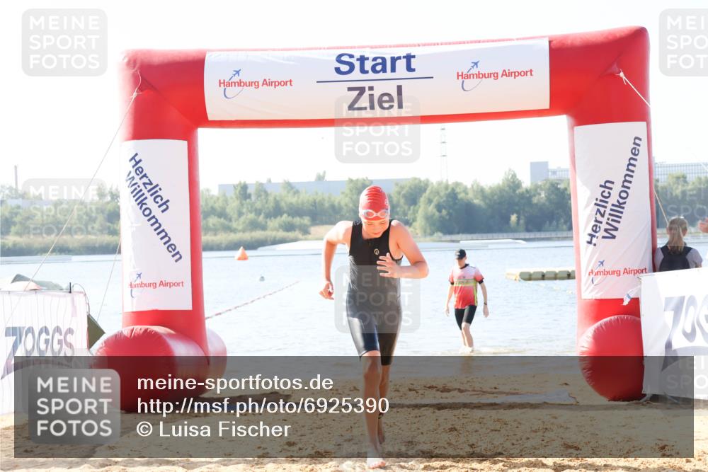 01.09.2024 - 17. Tribühne Triathlon Luisa Fischer http://msf.ph/oto/6925390 01.09.2024 10:31:14 Schwimmen 204, 217 meine-sportfotos.de