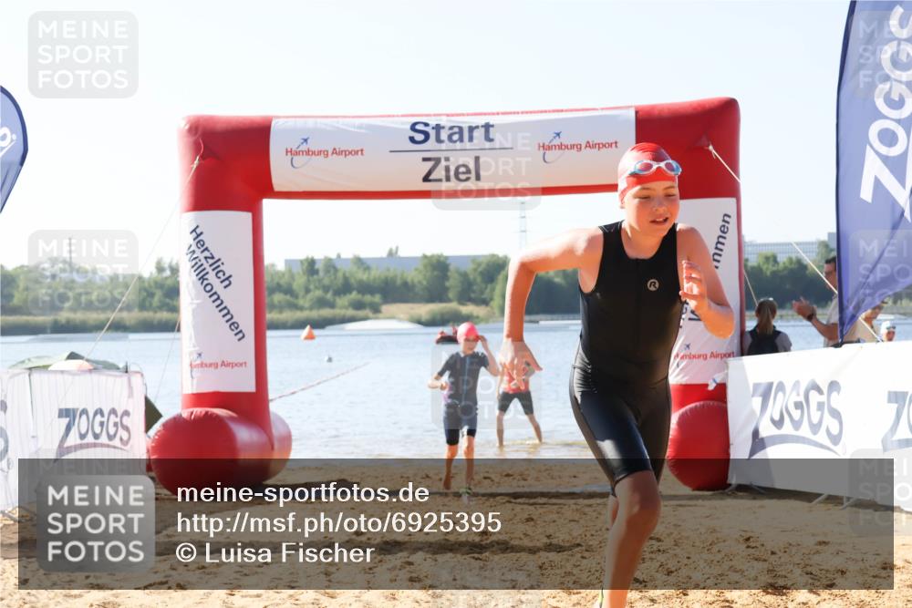 01.09.2024 - 17. Tribühne Triathlon Luisa Fischer http://msf.ph/oto/6925395 01.09.2024 10:31:16 Schwimmen 204, 217 meine-sportfotos.de