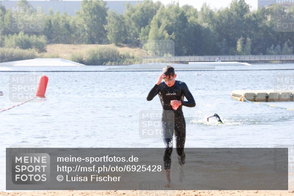 01.09.2024 - 17. Tribühne Triathlon Luisa Fischer http://msf.ph/oto/6925428 01.09.2024 10:48:18 Schwimmen 361 meine-sportfotos.de