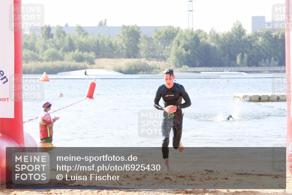 01.09.2024 - 17. Tribühne Triathlon Luisa Fischer http://msf.ph/oto/6925430 01.09.2024 10:48:19 Schwimmen 361 meine-sportfotos.de