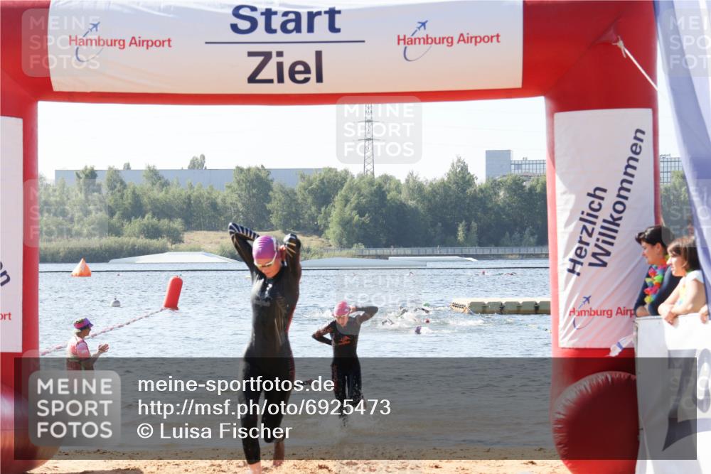 01.09.2024 - 17. Tribühne Triathlon Luisa Fischer http://msf.ph/oto/6925473 01.09.2024 10:49:06 Schwimmen 325, 343, 370 meine-sportfotos.de