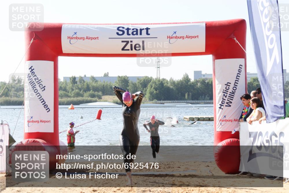 01.09.2024 - 17. Tribühne Triathlon Luisa Fischer http://msf.ph/oto/6925476 01.09.2024 10:49:07 Schwimmen 325, 343, 370 meine-sportfotos.de