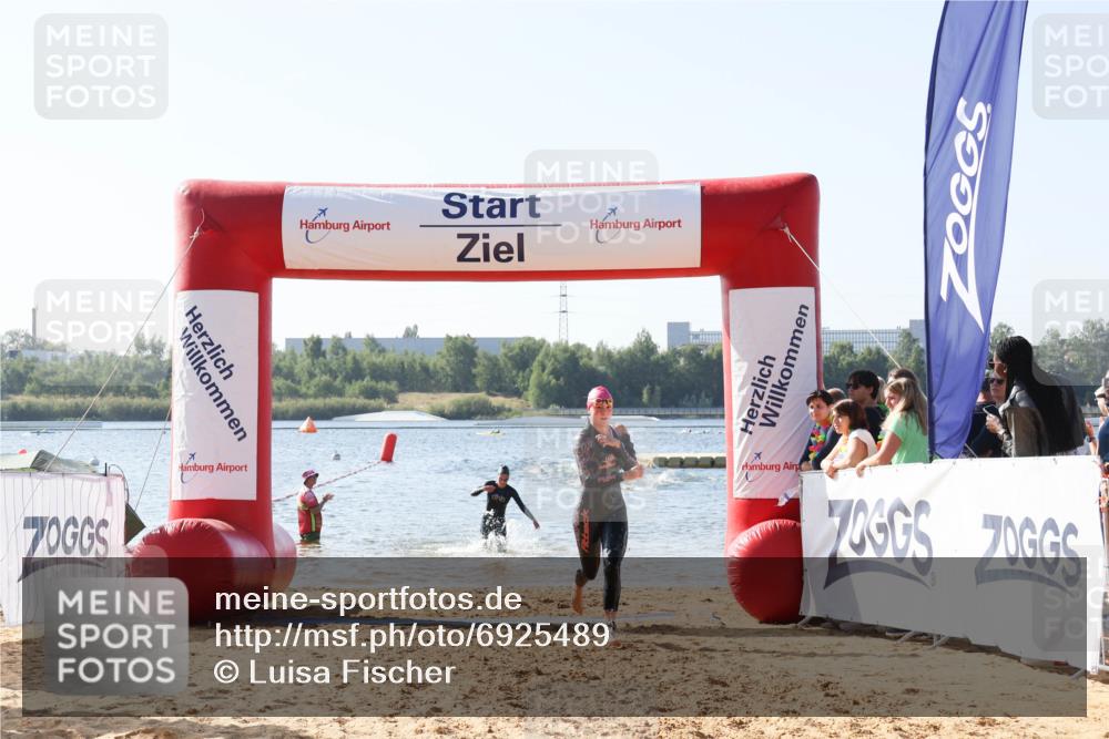 01.09.2024 - 17. Tribühne Triathlon Luisa Fischer http://msf.ph/oto/6925489 01.09.2024 10:49:09 Schwimmen 325, 343, 370 meine-sportfotos.de