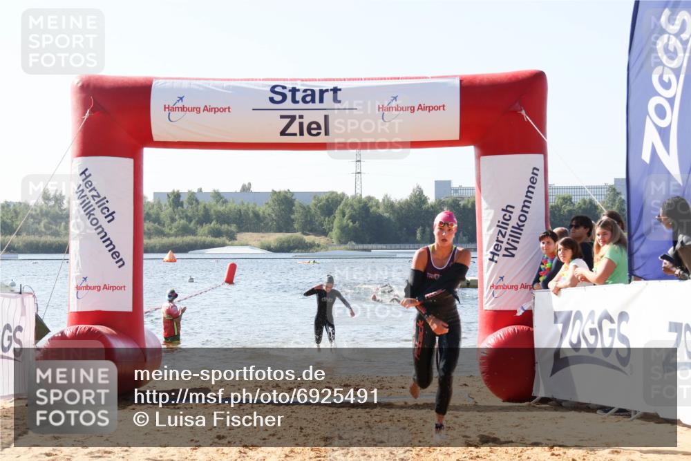 01.09.2024 - 17. Tribühne Triathlon Luisa Fischer http://msf.ph/oto/6925491 01.09.2024 10:49:10 Schwimmen 325, 343, 370 meine-sportfotos.de