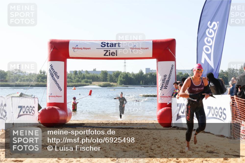 01.09.2024 - 17. Tribühne Triathlon Luisa Fischer http://msf.ph/oto/6925498 01.09.2024 10:49:11 Schwimmen 325, 343, 370 meine-sportfotos.de