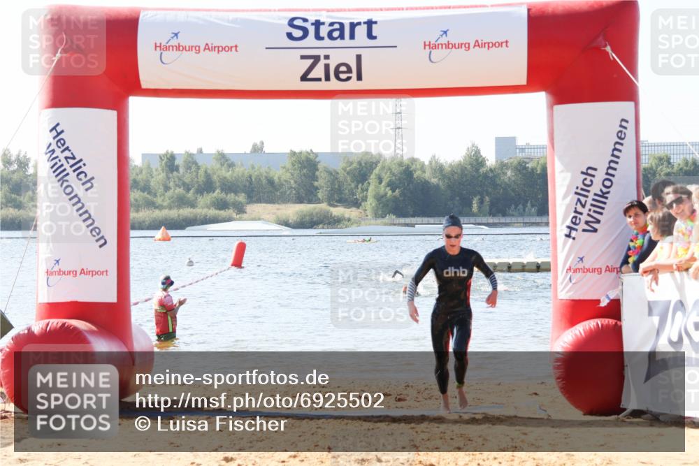 01.09.2024 - 17. Tribühne Triathlon Luisa Fischer http://msf.ph/oto/6925502 01.09.2024 10:49:13 Schwimmen 325, 343, 370 meine-sportfotos.de