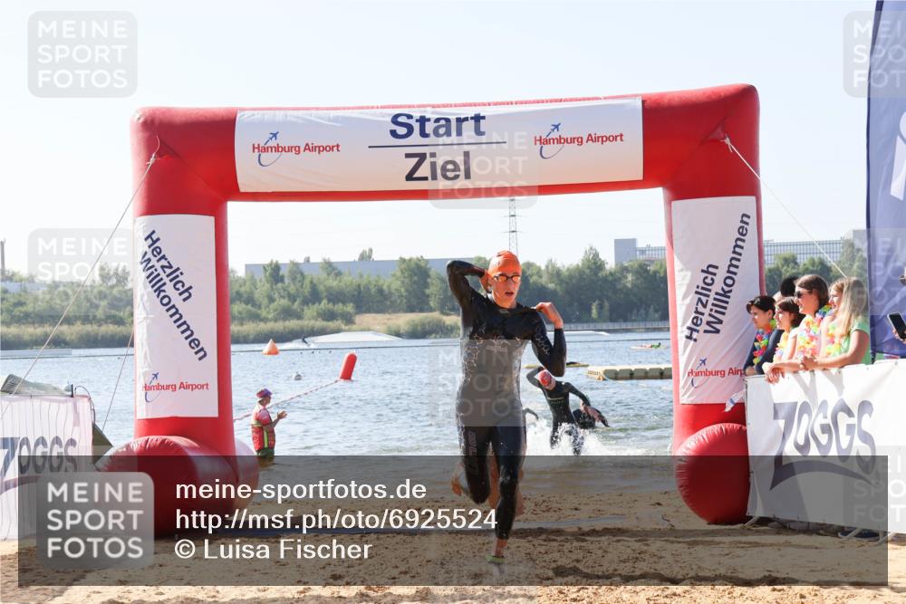 01.09.2024 - 17. Tribühne Triathlon Luisa Fischer http://msf.ph/oto/6925524 01.09.2024 10:49:33 Schwimmen 316, 323, 327, 366 meine-sportfotos.de