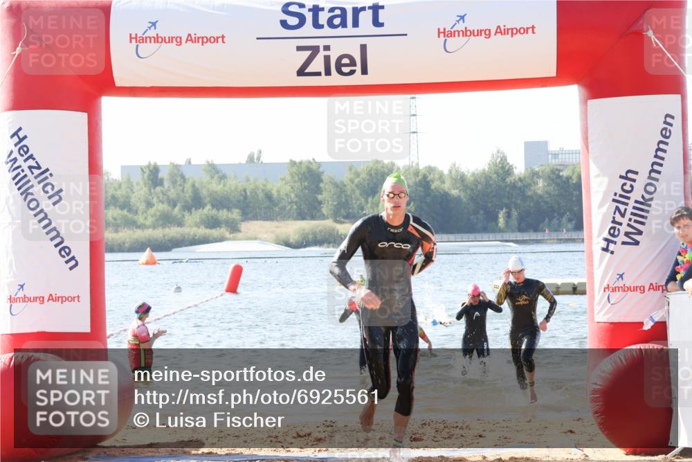 01.09.2024 - 17. Tribühne Triathlon Luisa Fischer http://msf.ph/oto/6925561 01.09.2024 10:49:43 Schwimmen 323, 327, 351, 374, 384, 436, 437 meine-sportfotos.de
