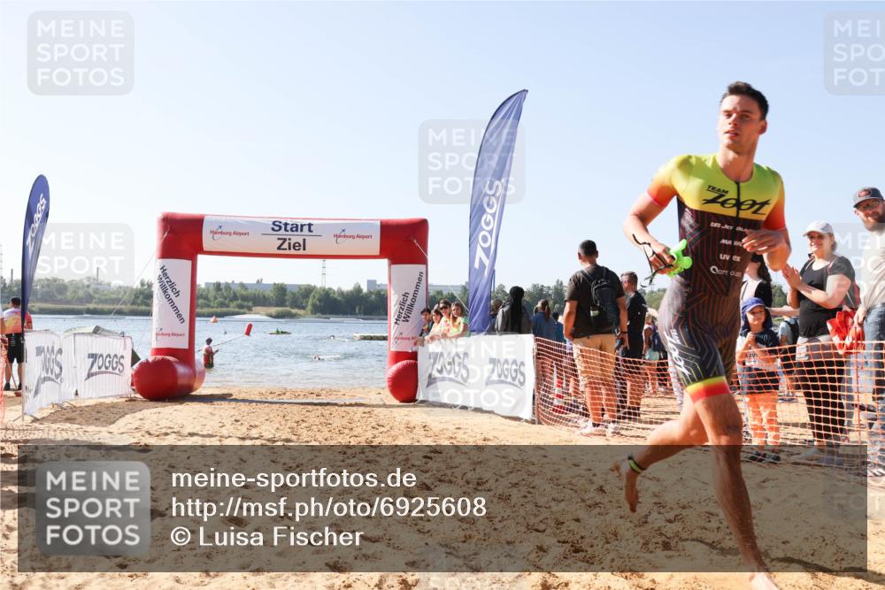 01.09.2024 - 17. Tribühne Triathlon Luisa Fischer http://msf.ph/oto/6925608 01.09.2024 10:49:54 Schwimmen 351, 374, 384, 437 meine-sportfotos.de
