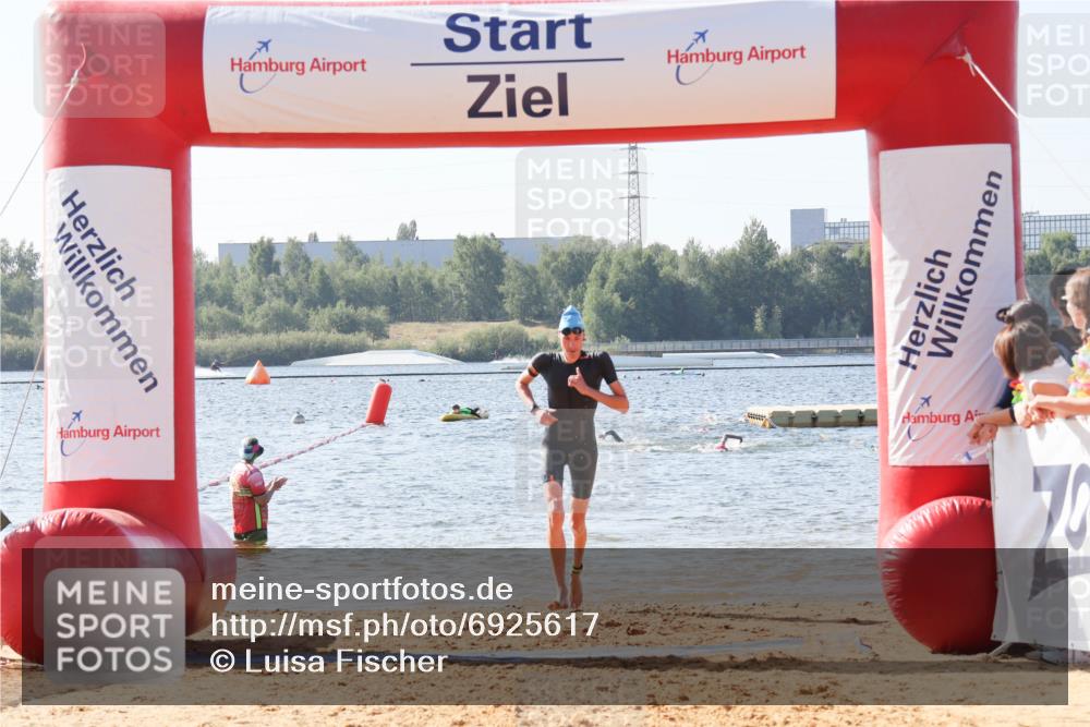 01.09.2024 - 17. Tribühne Triathlon Luisa Fischer http://msf.ph/oto/6925617 01.09.2024 10:50:04 Schwimmen 397 meine-sportfotos.de