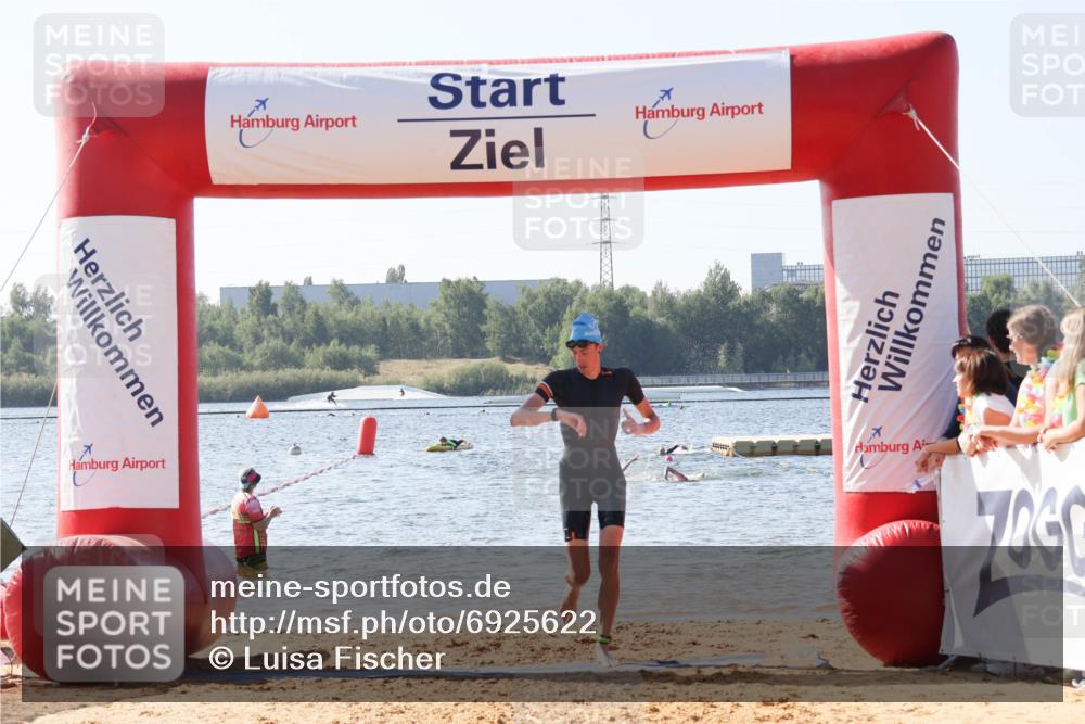 01.09.2024 - 17. Tribühne Triathlon Luisa Fischer http://msf.ph/oto/6925622 01.09.2024 10:50:05 Schwimmen 397 meine-sportfotos.de