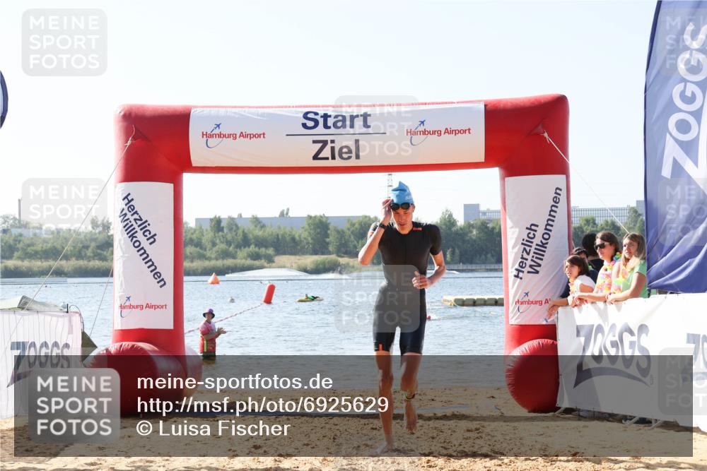 01.09.2024 - 17. Tribühne Triathlon Luisa Fischer http://msf.ph/oto/6925629 01.09.2024 10:50:07 Schwimmen 397 meine-sportfotos.de