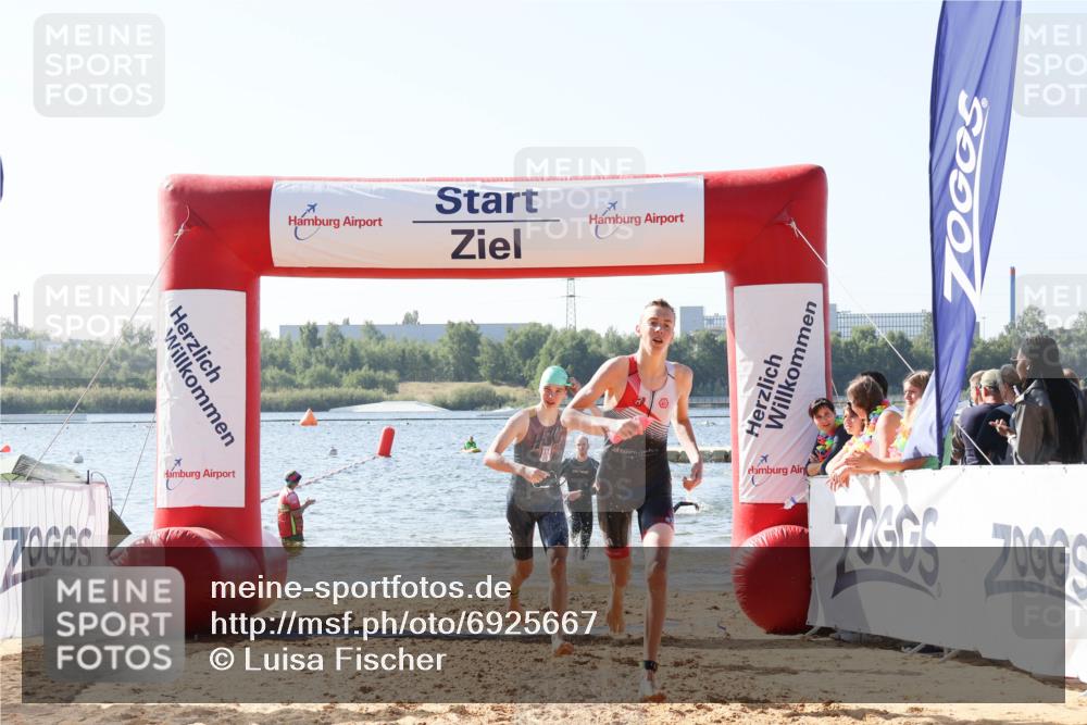 01.09.2024 - 17. Tribühne Triathlon Luisa Fischer http://msf.ph/oto/6925667 01.09.2024 10:50:35 Schwimmen 311, 319, 391 meine-sportfotos.de