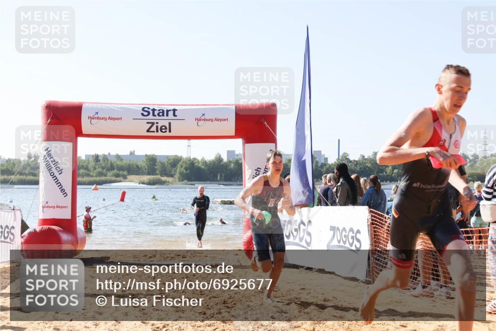 01.09.2024 - 17. Tribühne Triathlon Luisa Fischer http://msf.ph/oto/6925677 01.09.2024 10:50:37 Schwimmen 311, 319, 391 meine-sportfotos.de