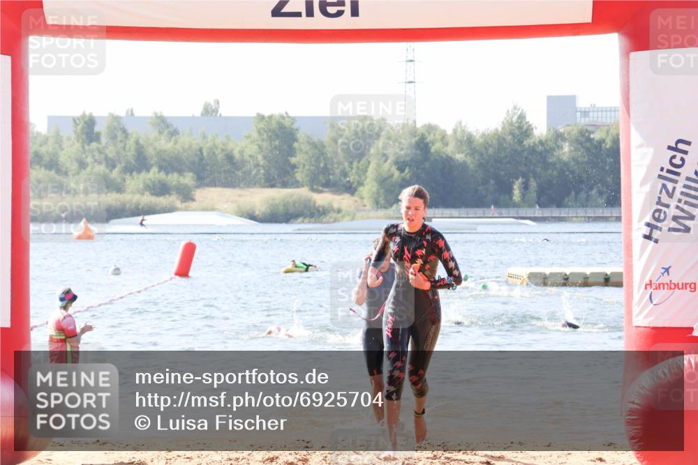 01.09.2024 - 17. Tribühne Triathlon Luisa Fischer http://msf.ph/oto/6925704 01.09.2024 10:50:48 Schwimmen 320, 391, 396 meine-sportfotos.de
