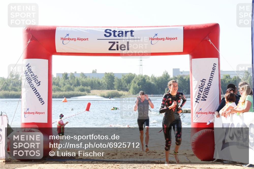 01.09.2024 - 17. Tribühne Triathlon Luisa Fischer http://msf.ph/oto/6925712 01.09.2024 10:50:50 Schwimmen 320, 396 meine-sportfotos.de