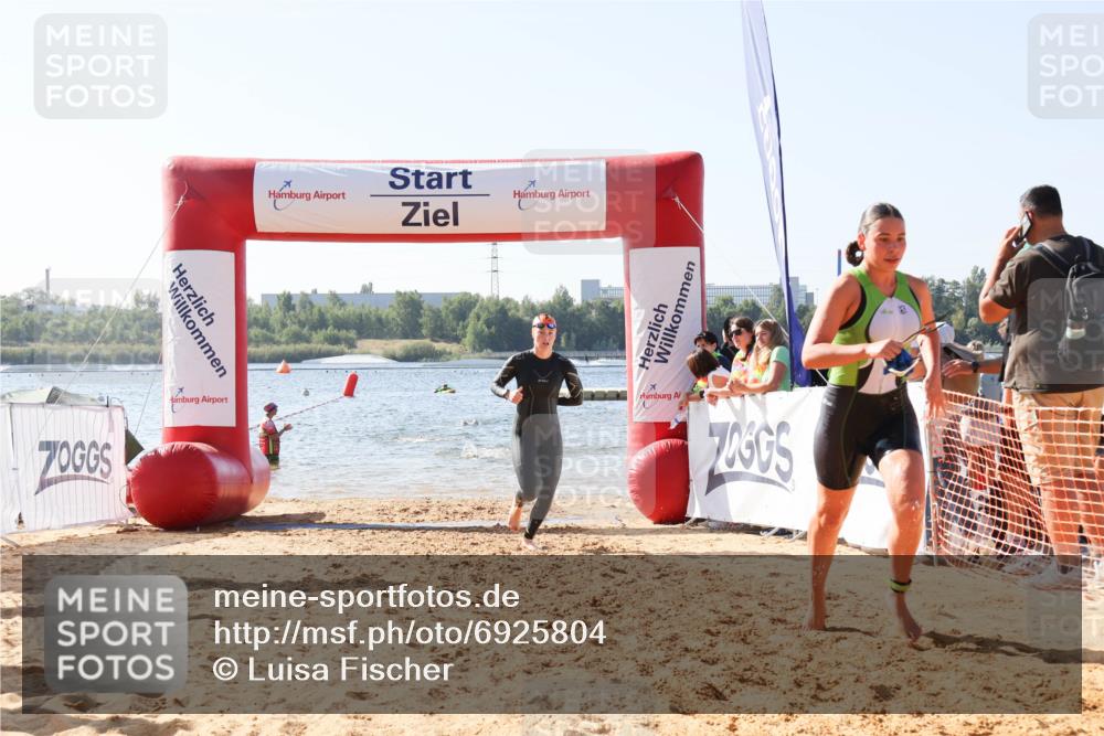 01.09.2024 - 17. Tribühne Triathlon Luisa Fischer http://msf.ph/oto/6925804 01.09.2024 10:51:24 Schwimmen 340, 357, 438 meine-sportfotos.de