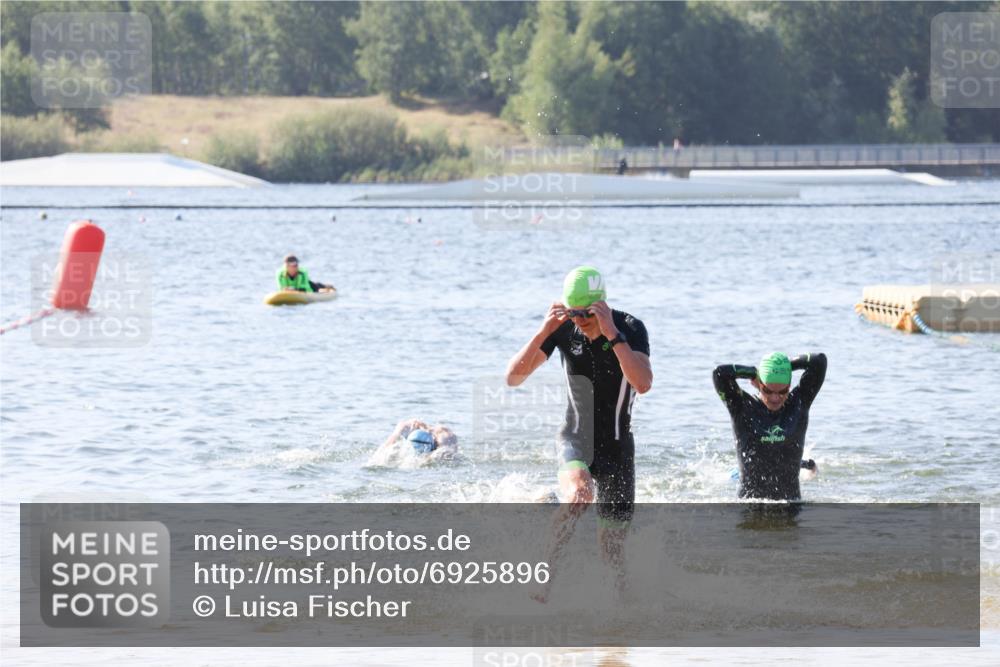 01.09.2024 - 17. Tribühne Triathlon Luisa Fischer http://msf.ph/oto/6925896 01.09.2024 10:52:21 Schwimmen 331, 432 meine-sportfotos.de