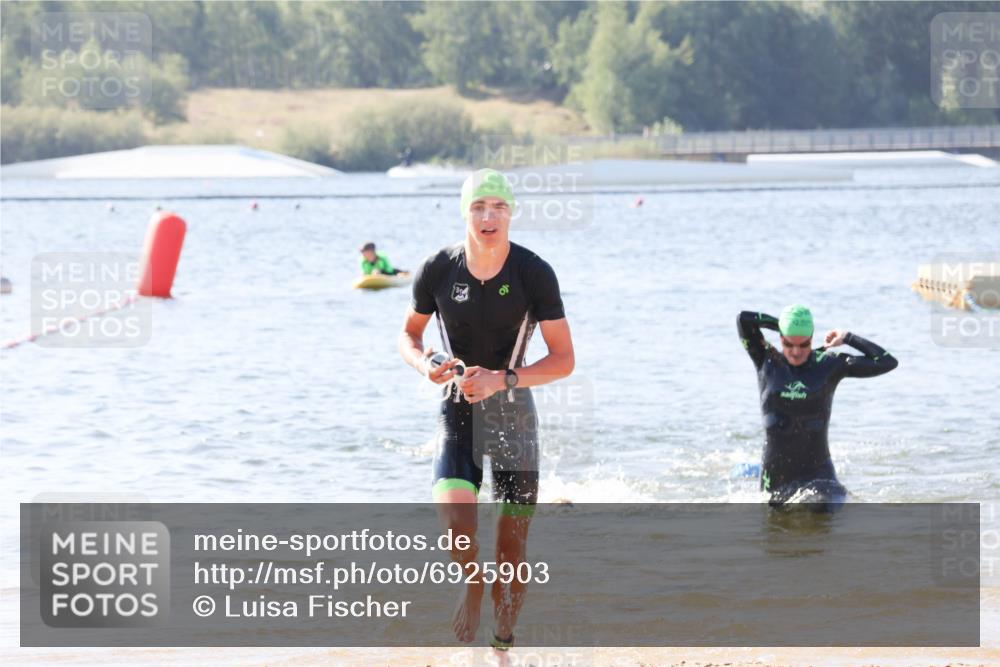 01.09.2024 - 17. Tribühne Triathlon Luisa Fischer http://msf.ph/oto/6925903 01.09.2024 10:52:23 Schwimmen 318, 331, 432 meine-sportfotos.de