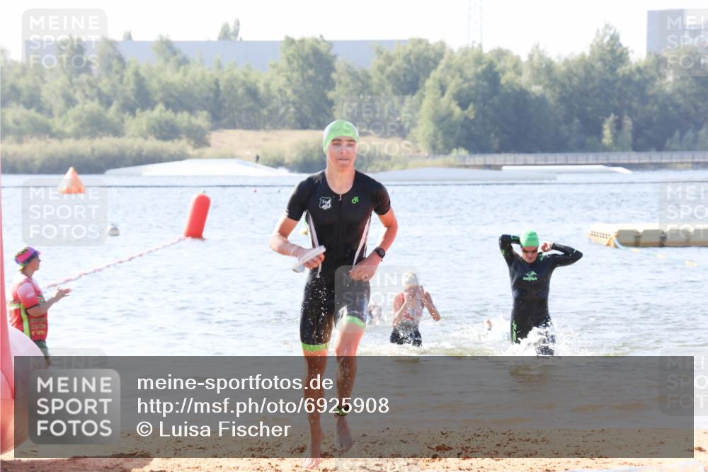 01.09.2024 - 17. Tribühne Triathlon Luisa Fischer http://msf.ph/oto/6925908 01.09.2024 10:52:24 Schwimmen 318, 331, 432 meine-sportfotos.de
