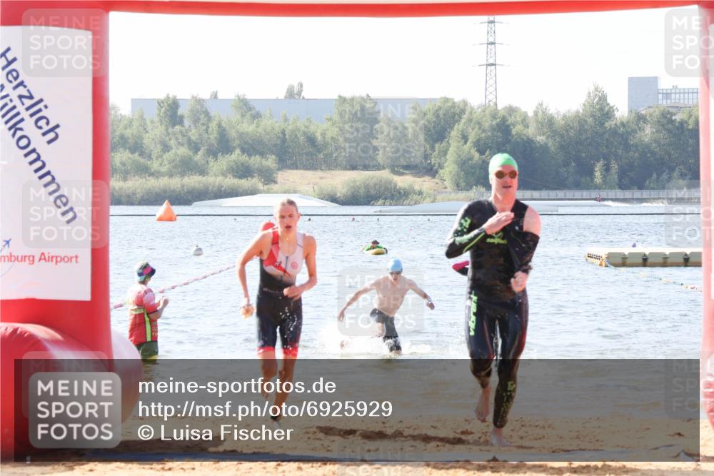 01.09.2024 - 17. Tribühne Triathlon Luisa Fischer http://msf.ph/oto/6925929 01.09.2024 10:52:30 Schwimmen 318, 331, 341, 379, 432 meine-sportfotos.de