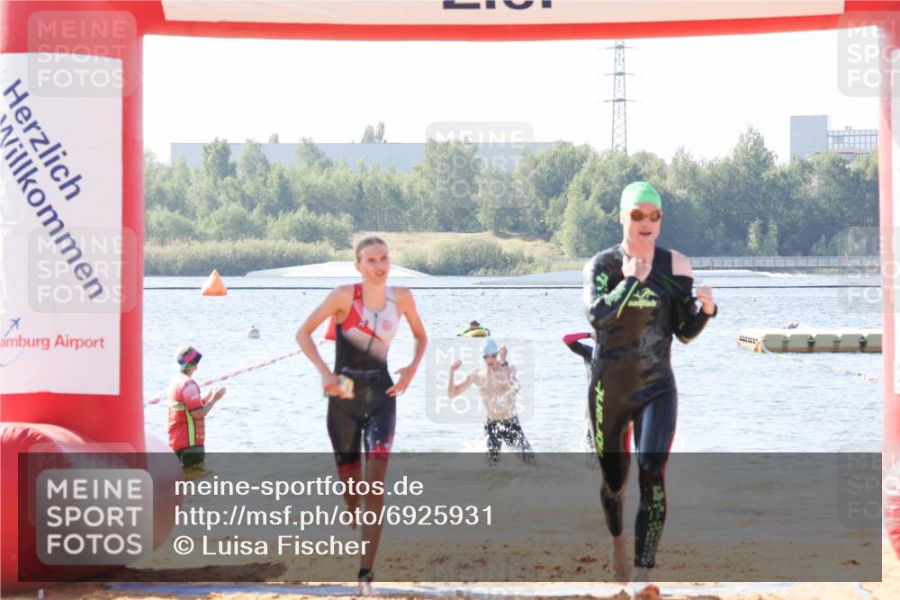 01.09.2024 - 17. Tribühne Triathlon Luisa Fischer http://msf.ph/oto/6925931 01.09.2024 10:52:30 Schwimmen 318, 331, 341, 379, 432 meine-sportfotos.de