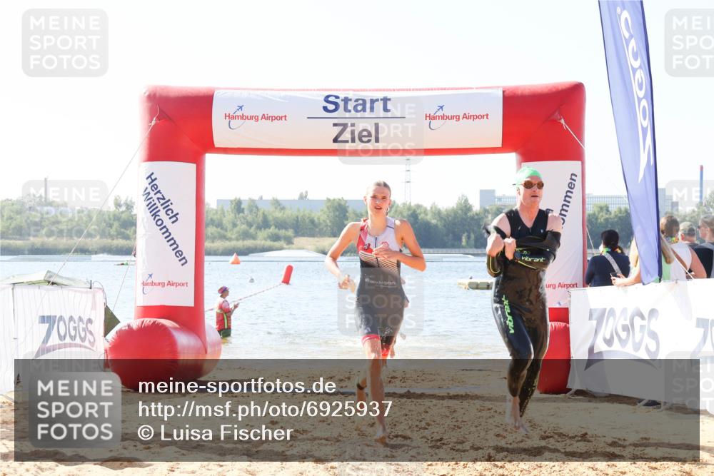 01.09.2024 - 17. Tribühne Triathlon Luisa Fischer http://msf.ph/oto/6925937 01.09.2024 10:52:32 Schwimmen 318, 331, 341, 379, 432 meine-sportfotos.de
