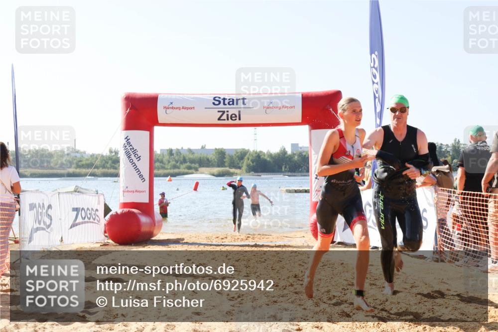 01.09.2024 - 17. Tribühne Triathlon Luisa Fischer http://msf.ph/oto/6925942 01.09.2024 10:52:33 Schwimmen 318, 331, 341, 379, 432 meine-sportfotos.de