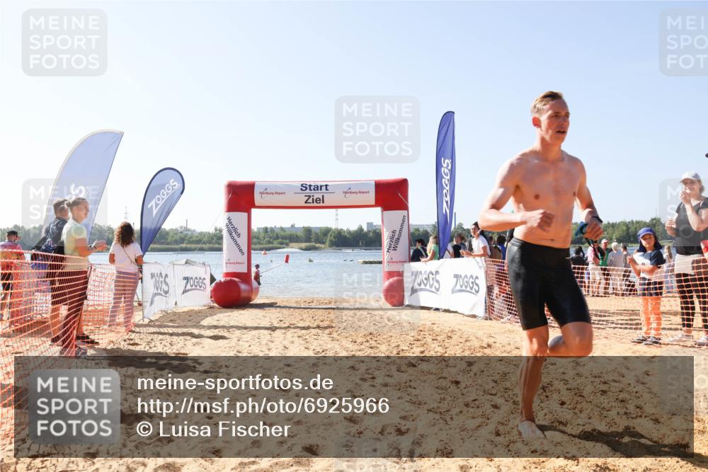 01.09.2024 - 17. Tribühne Triathlon Luisa Fischer http://msf.ph/oto/6925966 01.09.2024 10:52:39 Schwimmen 318, 341, 379, 432 meine-sportfotos.de