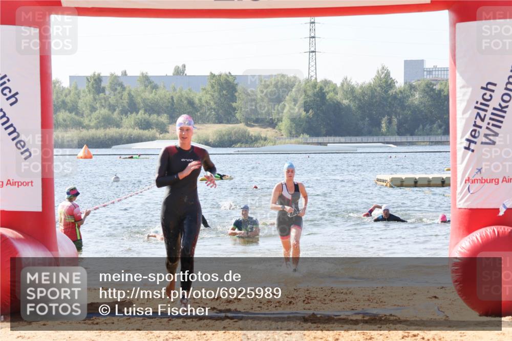 01.09.2024 - 17. Tribühne Triathlon Luisa Fischer http://msf.ph/oto/6925989 01.09.2024 10:53:52 Schwimmen 335, 428 meine-sportfotos.de