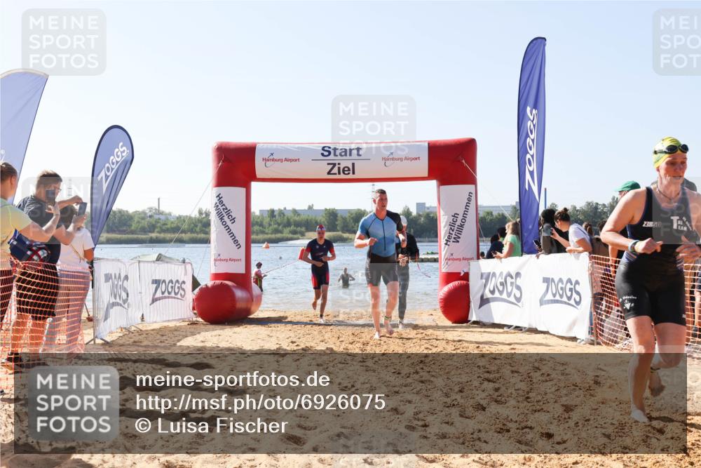 01.09.2024 - 17. Tribühne Triathlon Luisa Fischer http://msf.ph/oto/6926075 01.09.2024 10:54:11 Schwimmen 309, 336, 339, 348, 382, 386, 394, 395, 423 meine-sportfotos.de