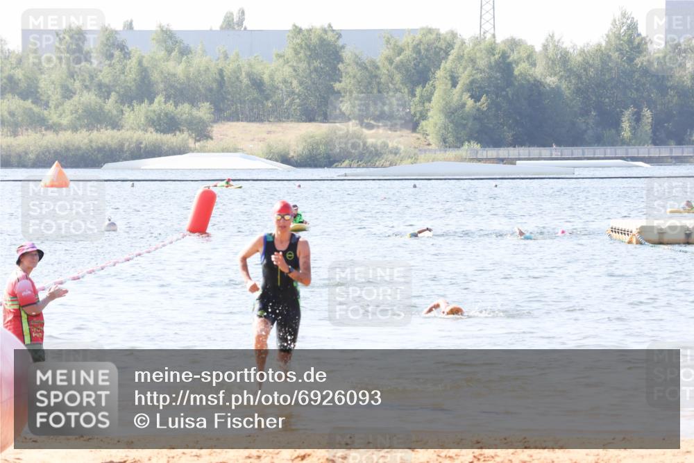 01.09.2024 - 17. Tribühne Triathlon Luisa Fischer http://msf.ph/oto/6926093 01.09.2024 10:54:17 Schwimmen 336, 386, 394, 395, 446 meine-sportfotos.de