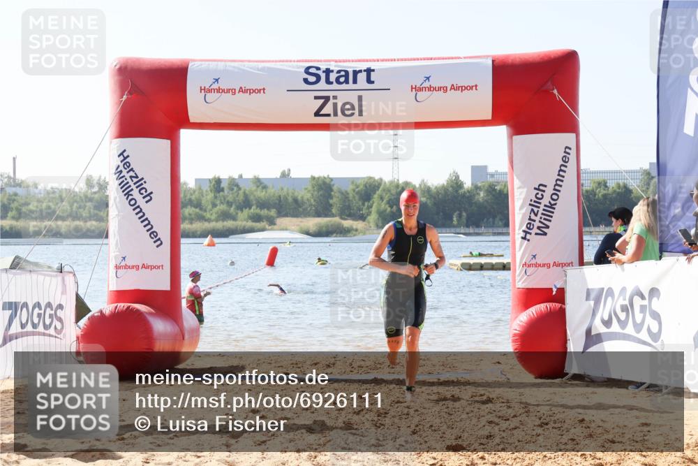 01.09.2024 - 17. Tribühne Triathlon Luisa Fischer http://msf.ph/oto/6926111 01.09.2024 10:54:22 Schwimmen 446 meine-sportfotos.de