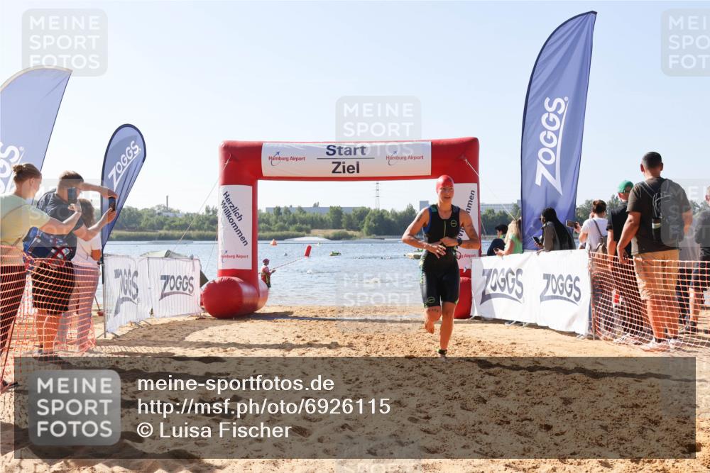 01.09.2024 - 17. Tribühne Triathlon Luisa Fischer http://msf.ph/oto/6926115 01.09.2024 10:54:24 Schwimmen 446 meine-sportfotos.de