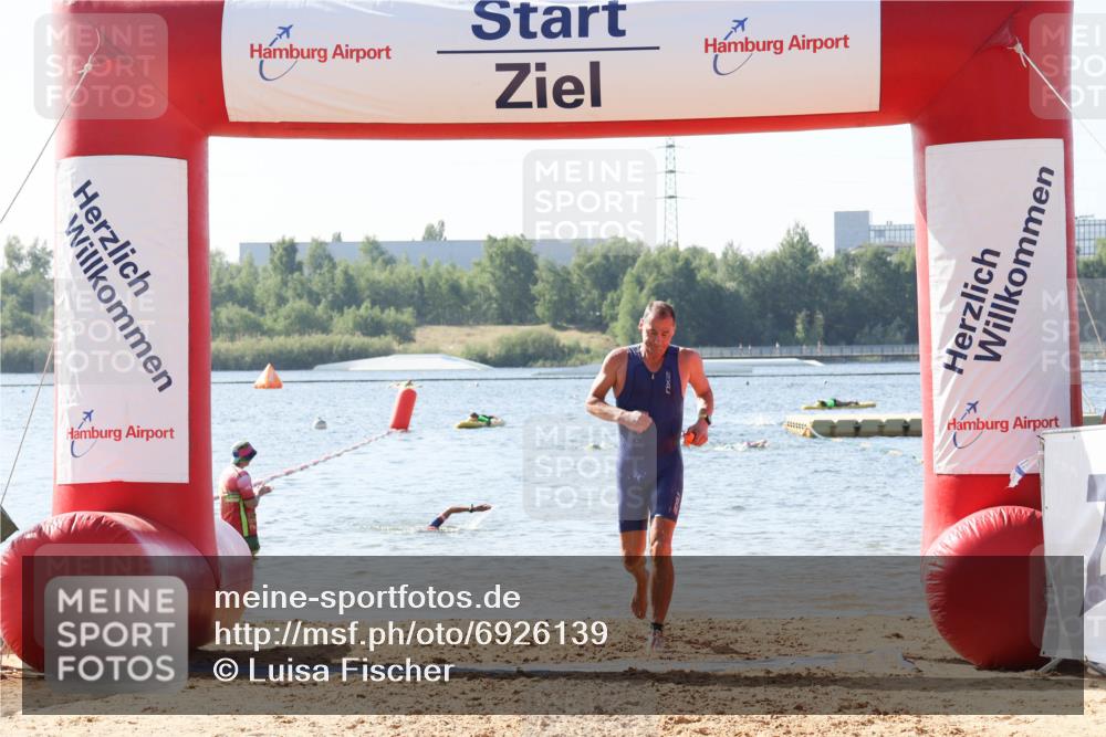 01.09.2024 - 17. Tribühne Triathlon Luisa Fischer http://msf.ph/oto/6926139 01.09.2024 10:54:35 Schwimmen 409 meine-sportfotos.de