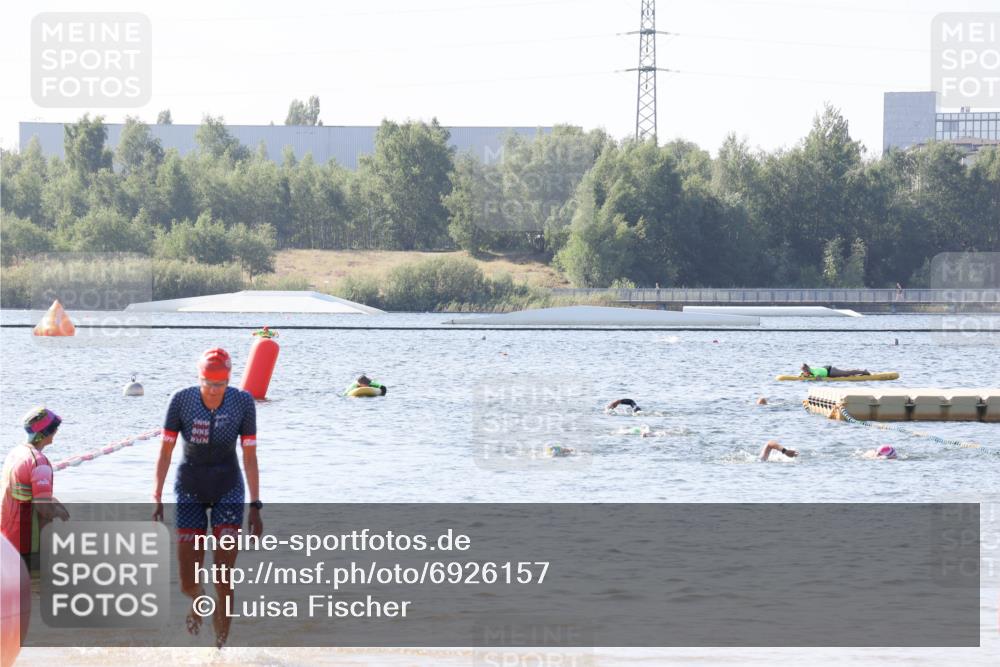 01.09.2024 - 17. Tribühne Triathlon Luisa Fischer http://msf.ph/oto/6926157 01.09.2024 10:54:47 Schwimmen 430 meine-sportfotos.de