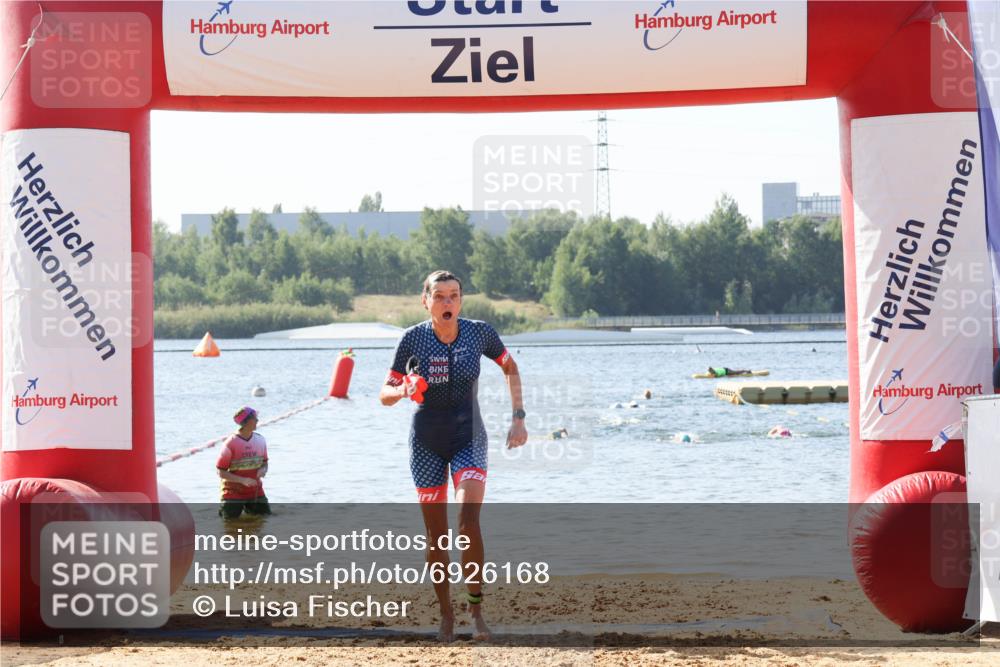 01.09.2024 - 17. Tribühne Triathlon Luisa Fischer http://msf.ph/oto/6926168 01.09.2024 10:54:51 Schwimmen 430 meine-sportfotos.de