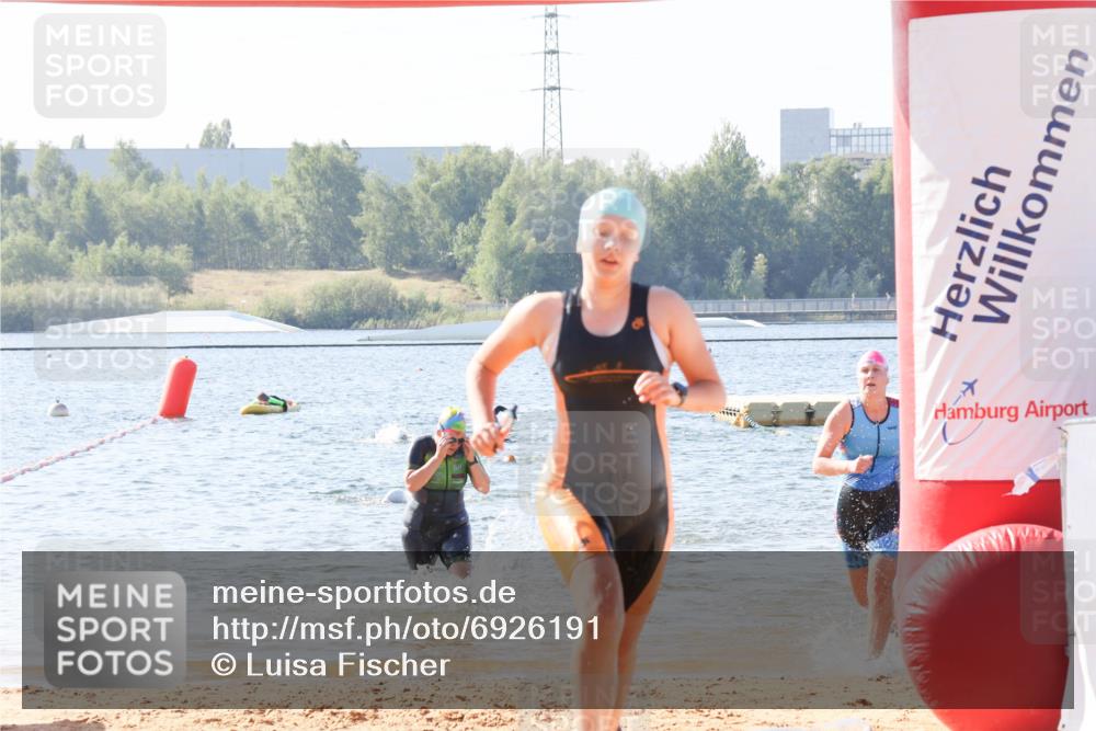 01.09.2024 - 17. Tribühne Triathlon Luisa Fischer http://msf.ph/oto/6926191 01.09.2024 10:55:19 Schwimmen 362, 406, 413 meine-sportfotos.de
