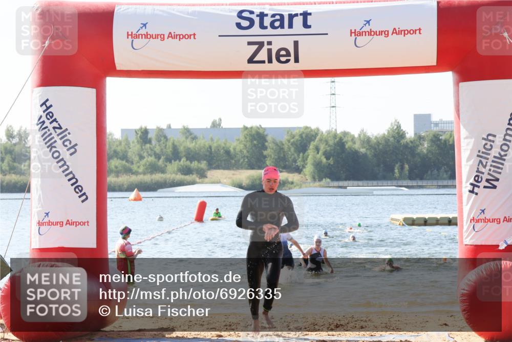 01.09.2024 - 17. Tribühne Triathlon Luisa Fischer http://msf.ph/oto/6926335 01.09.2024 10:56:18 Schwimmen 308, 326, 332, 399, 412, 426, 1479 meine-sportfotos.de