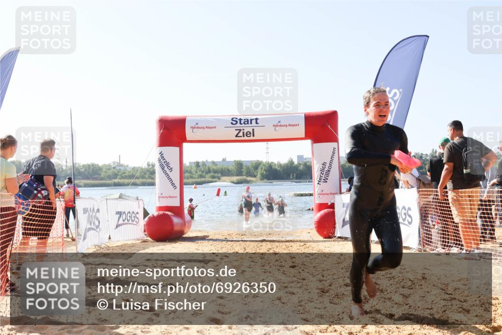 01.09.2024 - 17. Tribühne Triathlon Luisa Fischer http://msf.ph/oto/6926350 01.09.2024 10:56:21 Schwimmen 308, 326, 332, 360, 417, 426, 1479 meine-sportfotos.de