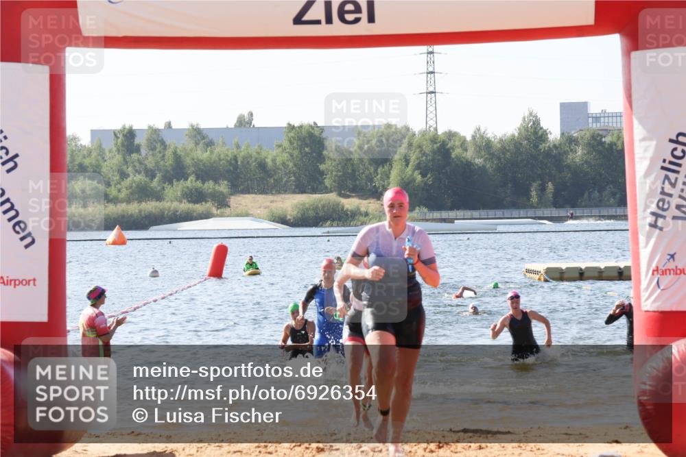 01.09.2024 - 17. Tribühne Triathlon Luisa Fischer http://msf.ph/oto/6926354 01.09.2024 10:56:23 Schwimmen 308, 326, 332, 342, 360, 417, 1479 meine-sportfotos.de