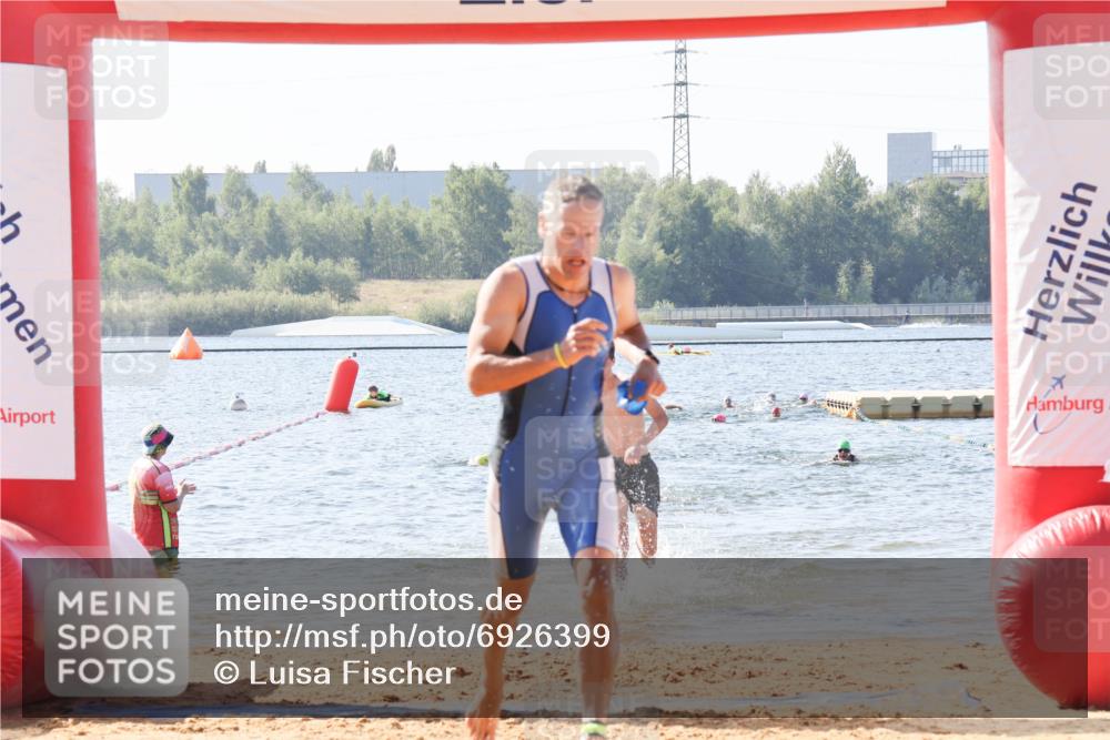 01.09.2024 - 17. Tribühne Triathlon Luisa Fischer http://msf.ph/oto/6926399 01.09.2024 10:56:45 Schwimmen 334, 378, 385 meine-sportfotos.de