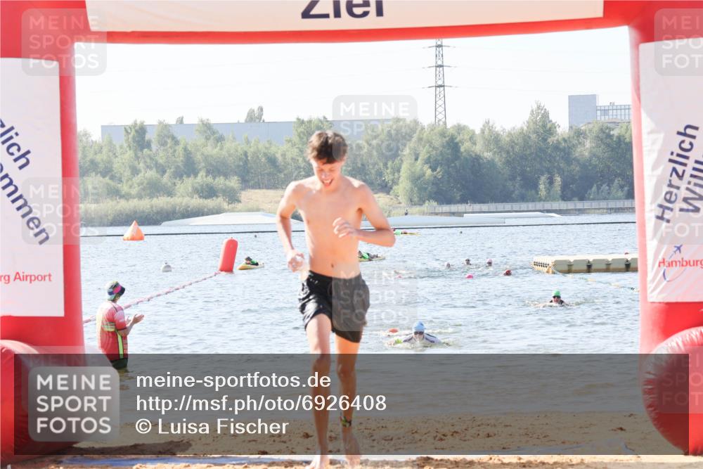 01.09.2024 - 17. Tribühne Triathlon Luisa Fischer http://msf.ph/oto/6926408 01.09.2024 10:56:48 Schwimmen 329, 334, 378, 385 meine-sportfotos.de
