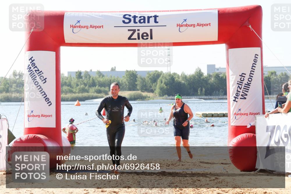 01.09.2024 - 17. Tribühne Triathlon Luisa Fischer http://msf.ph/oto/6926458 01.09.2024 10:57:18 Schwimmen 416, 427 meine-sportfotos.de